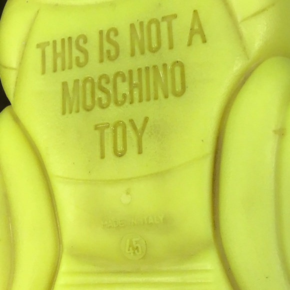 Moschino, made in Italy - Picture 7 of 7